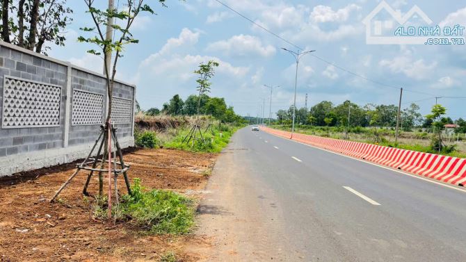 Bán 38m đất mặt tiền đường tránh Ql55 Xã Đất Đỏ , TP HCM ,BRVT giá chỉ 3,5 tỷ