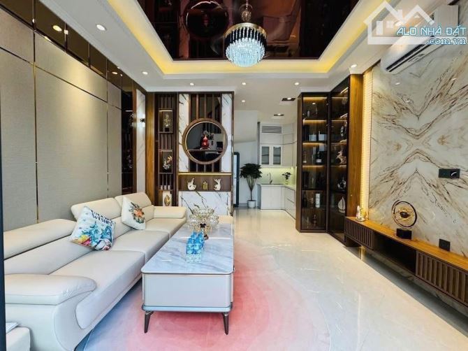 Bán nhà Phố Yên Lộ, 5,99 tỷ, 35m2, 3PN, 4WC, 5 tầng, chính chủ, hot!