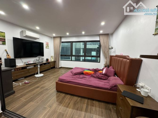 BÁN NHÀ PHÂN LÔ PHỐ CẦU GIẤY 35 TỶ DT 120M MT 22M 5T Ô TÔ TRÁNH KINH DOANH