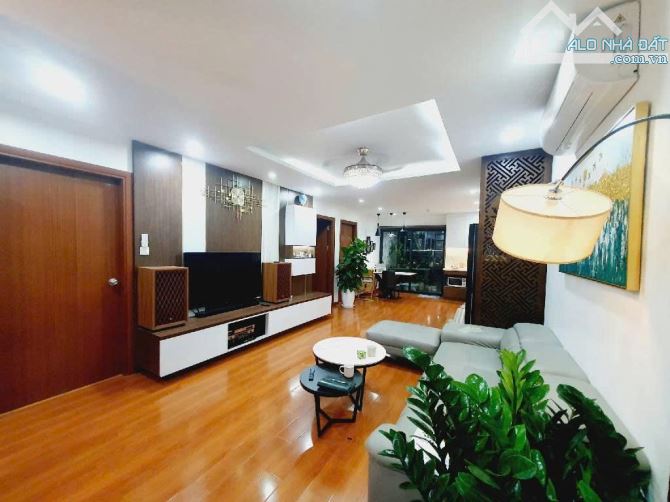 BÁN CĂN HỘ HATECO HOÀNG MAI, 120M², LÔ GÓC 3PN, FULL NT, VIEW CÔNG VIÊN YÊN SỞ, 5.6 TỶ