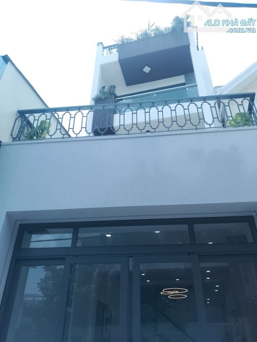 Nhà mới đẹp 4 tầng Phú Thuận Q7 – Gần Phú Mỹ Hưng