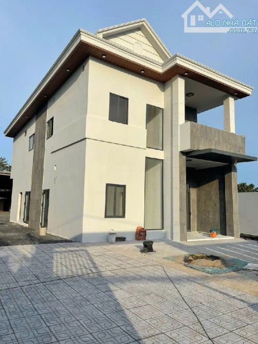 Nhà Xưởng 2 tầng Mặt tiền đường APĐ12 phường APĐ Q12 dt 752m2 Đường 12m DÒNG TIỀN 40TR/TH