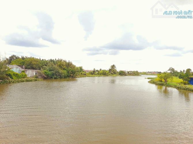 Siêu phẩm, 525m2 đất vườn 25 x18m View kênh chỉ 320 tr