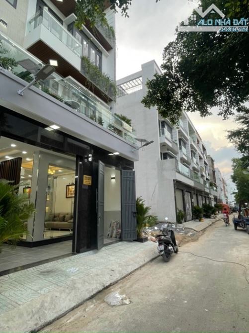 Bán Nhà 82m2, 4 tầng, KDC Anh Tuấn, Thị trấn Nhà Bè, Giá chỉ 8.9 tỷ