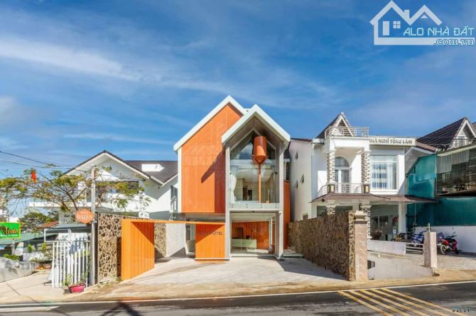 Hạ giá 39 tỷ xuống 27 tỷ khách sạn 32p đã hoàn công ngay cửa ngõ TP đường Tô Hiến Thành