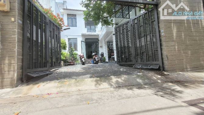 Bán Nhà Bình Tân , An Dương Vương,  Biệt Thự 2 Tầng , 140m2,  Nhỉnh 10 Tỷ (TL)