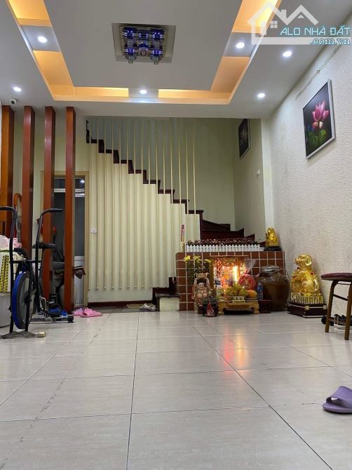 Bán nhà Phú Đô 33m2.5T, ngõ rộng thoáng, 1 phút ra trường học