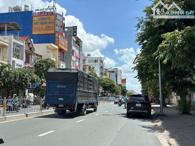 Nhà đẹp 6 lầu T/máy hẻm 10m Nguyễn Văn Lượng ngang 5.2m 88m2 ngay Cityland P.10 chỉ 18 tỷ