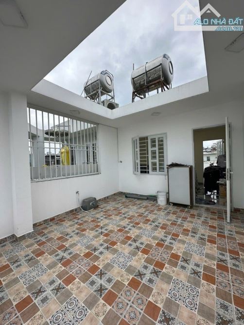 🏠🌷MẶT TIỀN 4 TẦNG - KHU PHÂN LÔ BÌNH PHÚ II - QUẬN 6 - 4PN- SÂN THƯỢNG TRƯỚC SAU -7,8 tỷ - 11