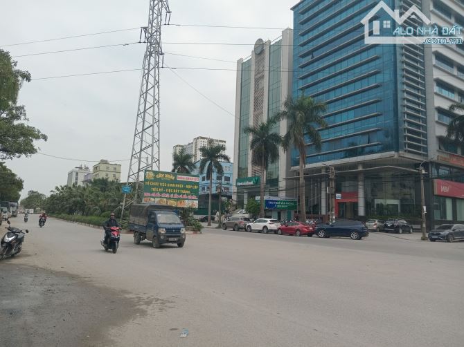 Bán nhà mặt phố Tân Mai 1175m2 x 5 Tầng x MT 30m, giá 90 tỷ - 1
