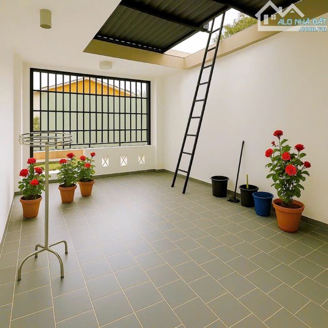 BÁN NHÀ LÔ GÓC HXH CÁCH MẠNG THÁNG TÁM, Q. TÂN BÌNH, SỔ VUÔNG 5.5 x 14 m, 4 TẦNG, 9.5 TỶ - 1