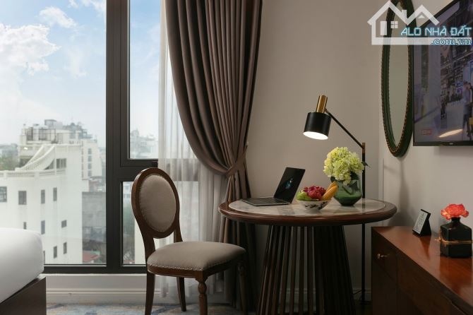 Bán khách sạn mặt phố Hàng Bông, phố Cổ, 4 sao; 355m2, 12 tầng, mặt tiền 9.5m, 320 tỷ