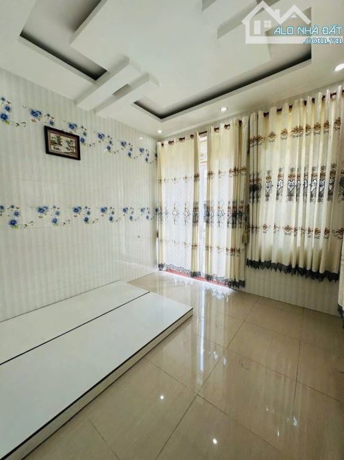 Bán nhà 1 trệt 2 lầu gần Quảng Trường & Cổng 1, Trung Dũng, Biên Hòa, 139m2, giá 7 tỷ 900. - 1