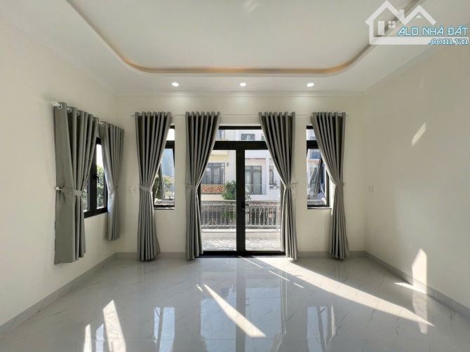 Nhà phố KDC Lê Phong 2, gần VinCom Dĩ An, phường Tân Đông Hiệp, Tp Dĩ An. 5,5 tỷ - 1
