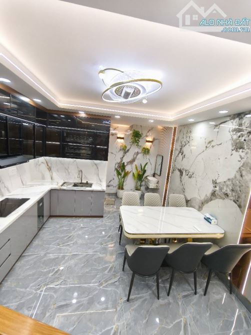 Nhà 5 TẦNG FULL NỘI THẤT đường TX 38, phường TX, Q12, DT 50m2(4x13) hẻm 6m,💲6.1 tỷ - 1