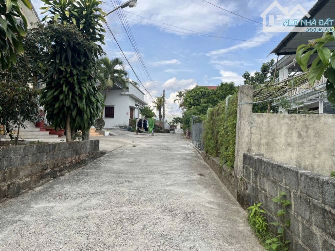 Bán nhà Đất tặng nhà kho nhỏ xinh , gần ngay chợ Tân Bùi Bảo Lộc - 1
