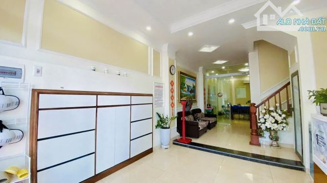 BÁN NHÀ TRUNG KÍNH  7 TẦNG THANG MÁY  VIEW TRIỆU ĐÔ - 1