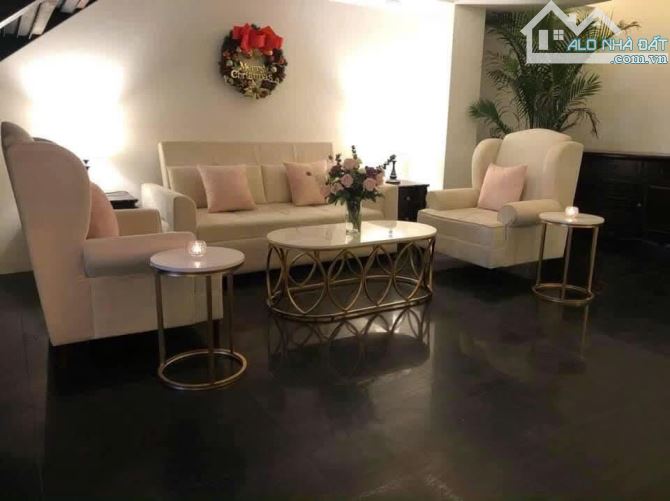 158 tỷ - Khách sạn MP Hàng Chiếu 180m x 9m mặt tiền x 40 phòng sang trọng - 1