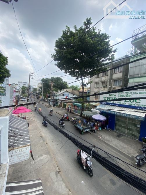 Bán nhà MT gần chợ Bà Chiểu 🚩 DT 4,2 x 25m🚩 4 Tầng xây chắc chắn🚩 có Vỉa Hè - 1