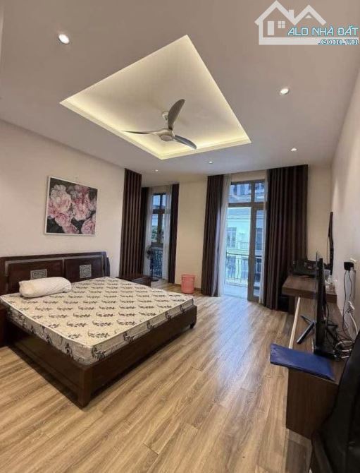🏠Bán nhà 5T,Dịch Vọng  - Cầu Giấy, 43m x Mt 4M - Ô tô đỗ 24/24, có ô tô phải mua căn này - 1