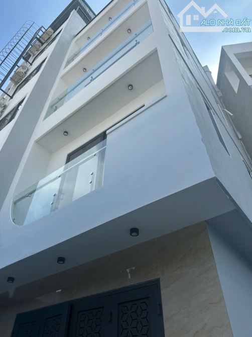 Bán nhà Văn Hội, 31m2 ,mặt tiền 5m, lô góc, 5.58 tỷ ,khung bê tông chịu lực mới tinh - 1