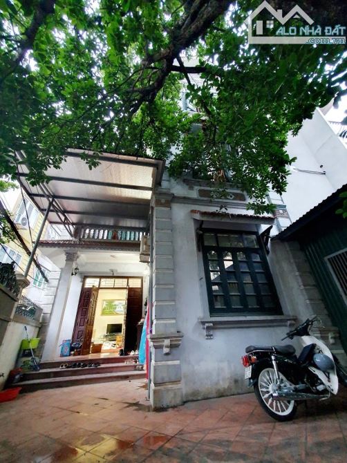 BÁN ĐẤT TẶNG NHÀ MẶT NGÕ Ô TÔ GẦN MP XUÂN ĐỈNH TỪ LIÊM 140M2 MT 17M 24 TỶ XÂY TÒA CỰC ĐẸP - 1