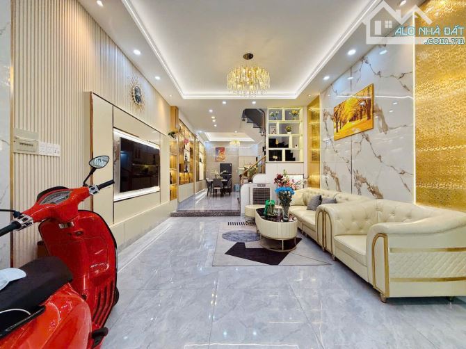 🏡HẺM XE HƠI➖CÁCH MẶT TIỀN QUANG TRUNG 30m➖4 TẦNG ~50m2 4PN 5WC➖FULL NỘI THẤT➖GẦN MERCEDES - 1