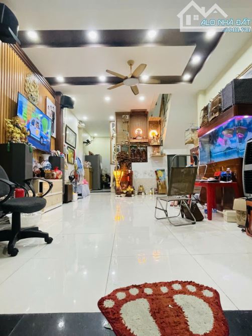 Nhà rộng thoáng, sau Ngân Hàng ACB Lạc Long Quân, 5.2 tỷ - 1