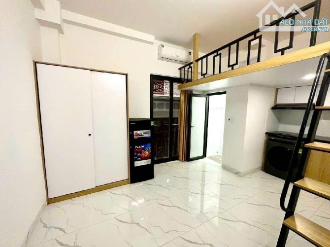 BÁN TOÀ CHDV PHỐ NGUYỄN HOÀNG, LÔ GÓC, Ô TÔ , DÒNG TIỀN 1,6 TỶ/NĂM. 90M 8T 28 TỶ - 1