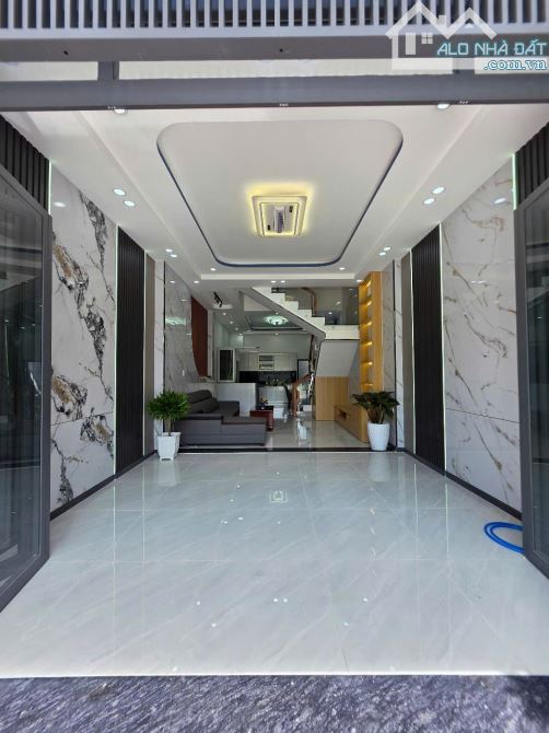 Bán nhà Full nội thất gần ngã tư Bình Chuẩn 300m, Tp.Thuận An chỉ 4,2 tỷ TL M6928 - 1