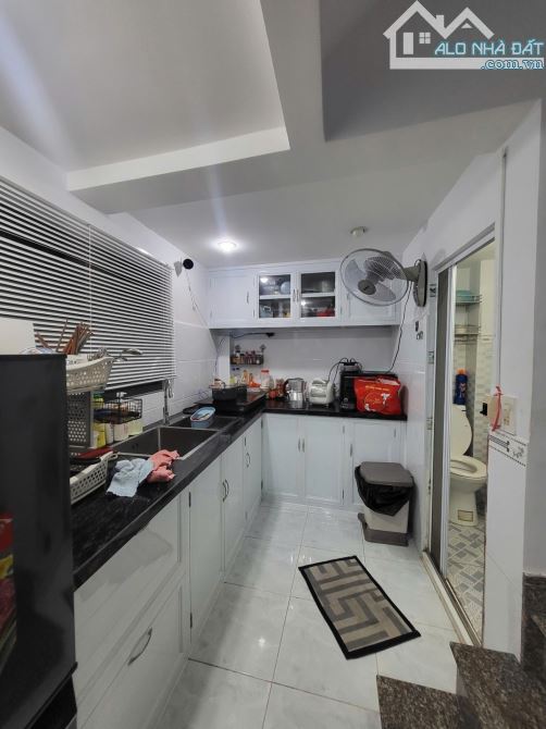 SỔ RIÊNG-HẺM 4.5M-SIÊU PHẨM NHÀ 3 TẦNG MỚI Ở LIỀN-FULL NỘI THẤT-HOÀN CÔNG - KQH - 2.45 TỶ - 1