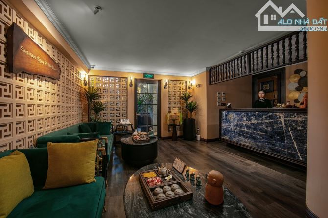 Bán khách sạn mặt phố Hàng Bông, phố Cổ, 4 sao; 355m2, 12 tầng, mặt tiền 9.5m, 320 tỷ