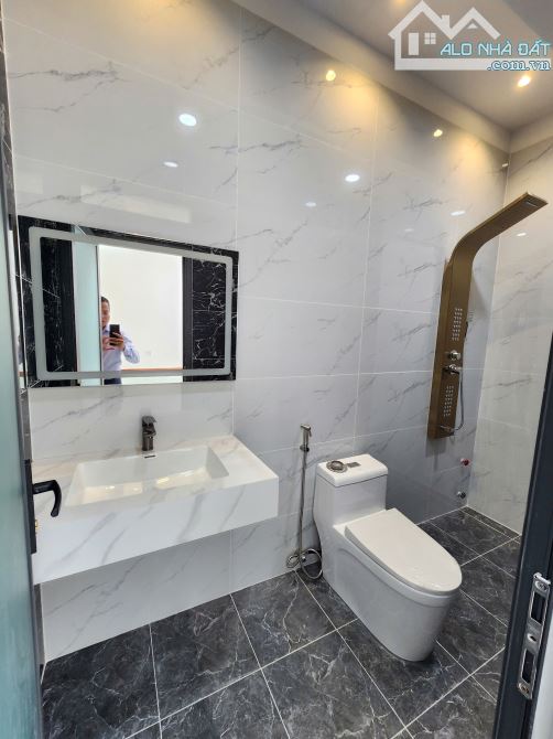 Bán nhà 1 trệt 2 lầu, gần Vincom ngã tư 550, p.Tân Đông Hiệp, Tp.Dĩ An chỉ 5ty500 TL M6066 - 19