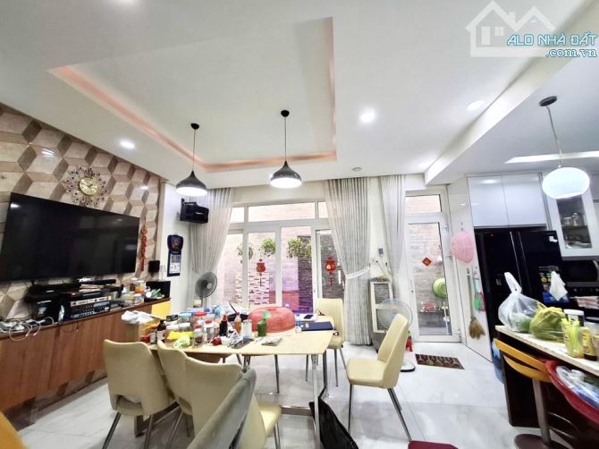 Bán gấp Biệt thự mini Đường số khu nhà ở Hành Chánh Q8, 128m2, ngang khủng 8m, SHR. - 2