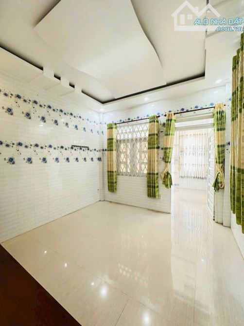 Bán nhà 1 trệt 2 lầu gần Quảng Trường & Cổng 1, Trung Dũng, Biên Hòa, 139m2, giá 7 tỷ 900. - 2