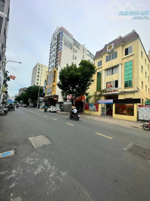 Bán Nhà Mặt Tiền 294 Nguyễn Thiện Thuật, Phường 3, Quận 3, DT: 6m X 20m, DTCN 122m - 2