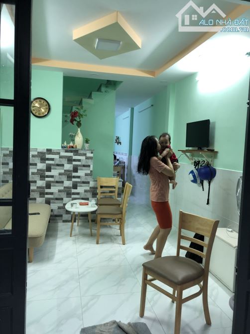 Bán nhà 1/ Hòa bình, quận tân phú, dt 3,3 x 13m, nhà 1 trệt 1 lầu, 2pn 2wc, giá 3.65 tỷ - 2