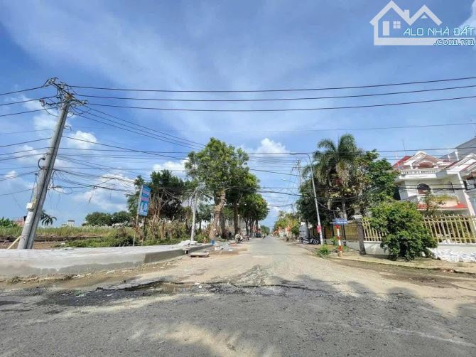 Cho thuê mặt bằng góc 2 mặt tiền khu cồn khương dt 1327m2 giá 50tr/th - 2