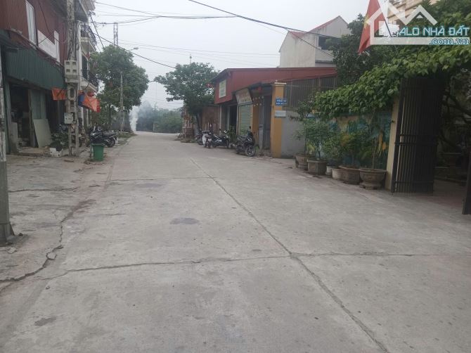 B.Á.N ĐẤT  ĐAN PHƯỢNG  , 15M RA  Ô TÔ TRÁNH , DỪNG ĐỖ, XÂY Ở LÝ TƯỞNG  63M2, 4 TỶ - 2