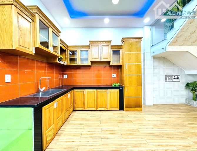 Chỉ nhỉnh 7 Tỷ TL! Nhà Gò Vấp 64M² – 4 Tầng – XE HƠI ĐỖ CỬA – Gần Emart! - 2