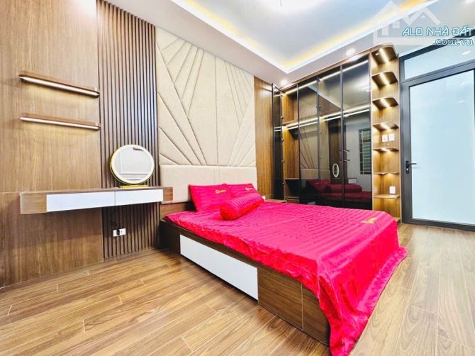 Bán nhà Dịch Vọng Hậu, dân xây, 2 thoáng, ở ngay, 44m2, 9.x tỷ - 2