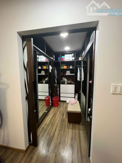 Bán nhà đường Nguyễn Văn Trỗi, Phú Nhuận. (10x10 nở hậu 16m, 4 tầng) Giá 25 tỷ - 2