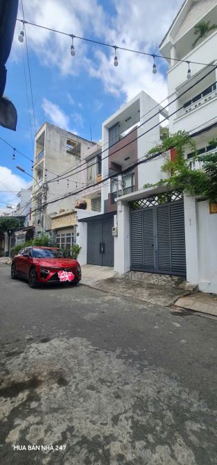 SIÊU PHẨM BIỆT THỰ NGAY CHỢ TÂN HƯƠNG 7.6X22, 4 TẦNG, MỚI ĐẸP. GIẢM SỐC BÁN GẤP, GIÁ NHỈN - 2