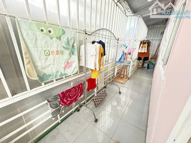 Bán nhà 9 phòng trung tâm đà lạt 5,2 tỷ -sổ riêng đất xây dựng - 2