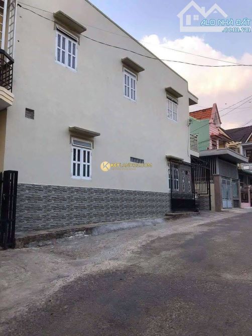 Nhà 2 tầng, căn góc 2 hẻm ô tô lớn, 4PN, 3WC, sổ riêng, đường Mê Linh, P.9, Đà Lạt.❣️ - 2