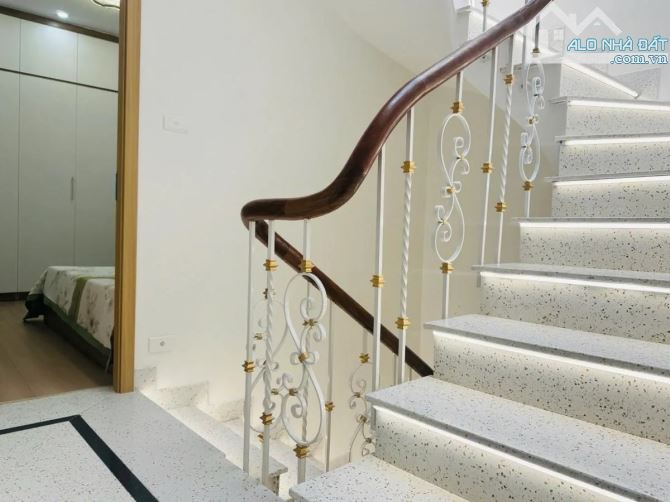 CÔNG CHÚA P MINH KHAI, GẦN PHỐ, NHÀ MỚI, Ở SƯỚNG, FULL NỘI THẤT, 45M2 XÂY 4 TẦNG, GIÁ ĐẸP - 2
