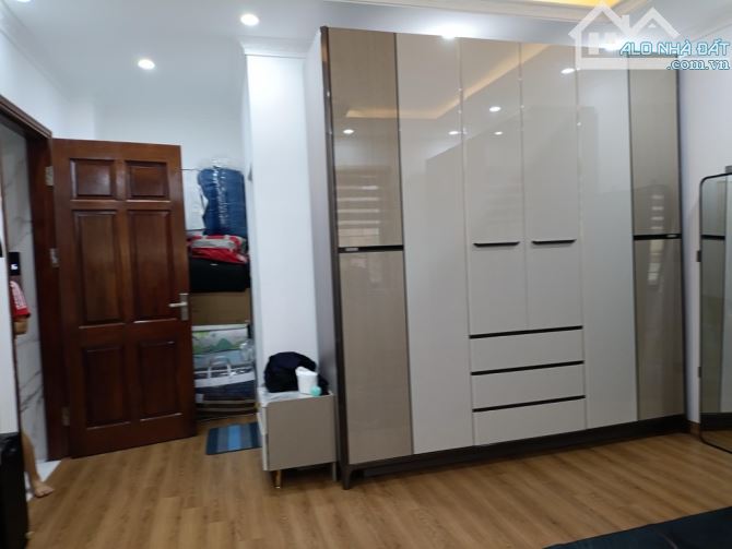 Bán nhà Chùa Bộc, DT 41m2 x 6T, MT 4.5m, dân xây chắc chắn, thang máy, ngõ thông, 12 tỷ - 2