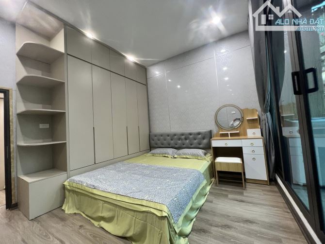 [Thuê 150 tr/tháng] Bán CCMN mới Phố Nguyễn Trãi,130m2x7T, MT8m, Giá 24.5 tỷ,MP 30m - 2