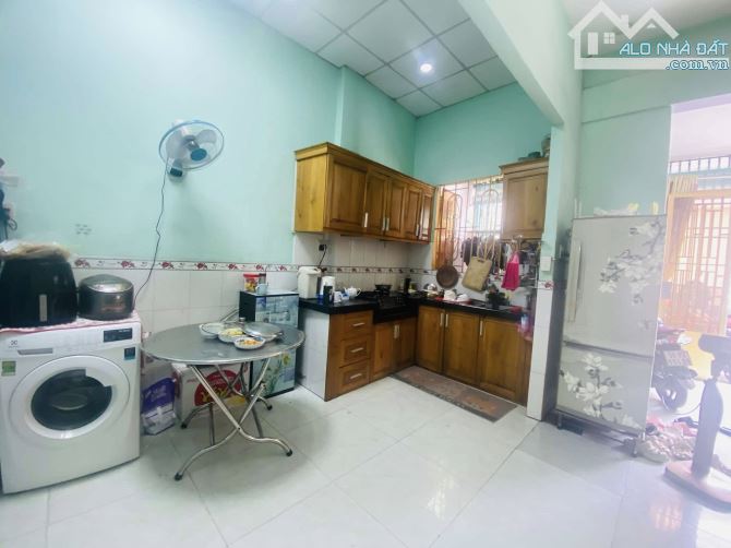 NHÀ ĐẸP GIÁ RẺ- GẦN LÊ TRỌNG TẤN HẺM XE TẢI NGANG 6.3M NỞ HẬU- DT 84M2 - 3PN. CHỈ HƠN 5 TỶ - 2