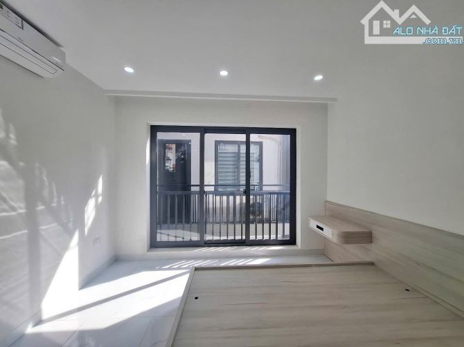 Nhà 5 tầng mới koong Giang Biên, full nội thất, ô tô cách 10m, 30m, MT 3.7m, nhỉnh 5 tỷ - 2